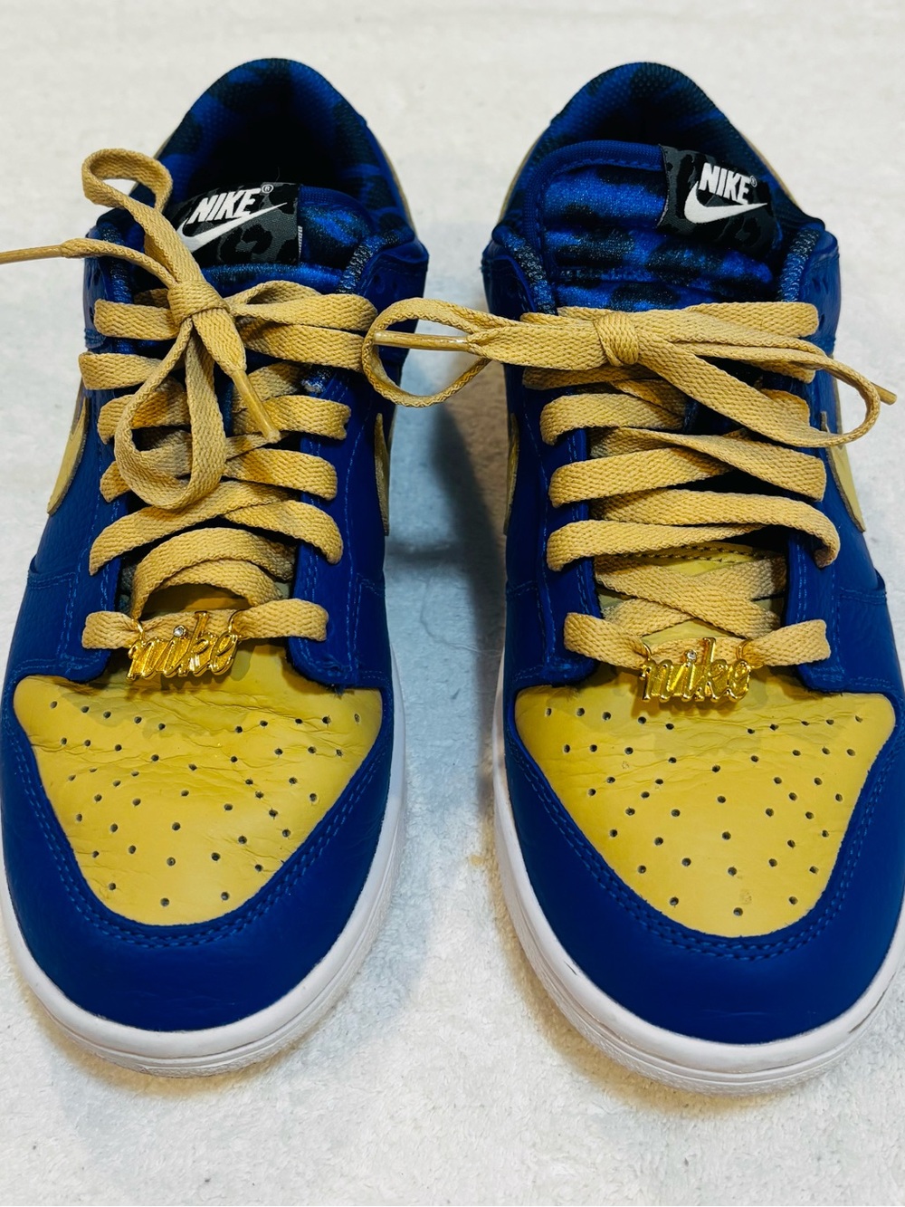Almost Brand New Women’s Vintage Nike Sneakers- Size 6.5 - Box 84